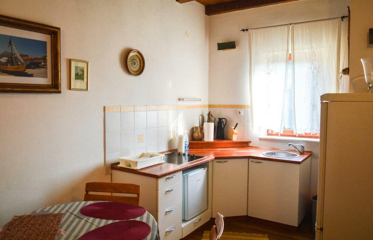 Apartment Zoja Pinezići Dış mekan fotoğraf
