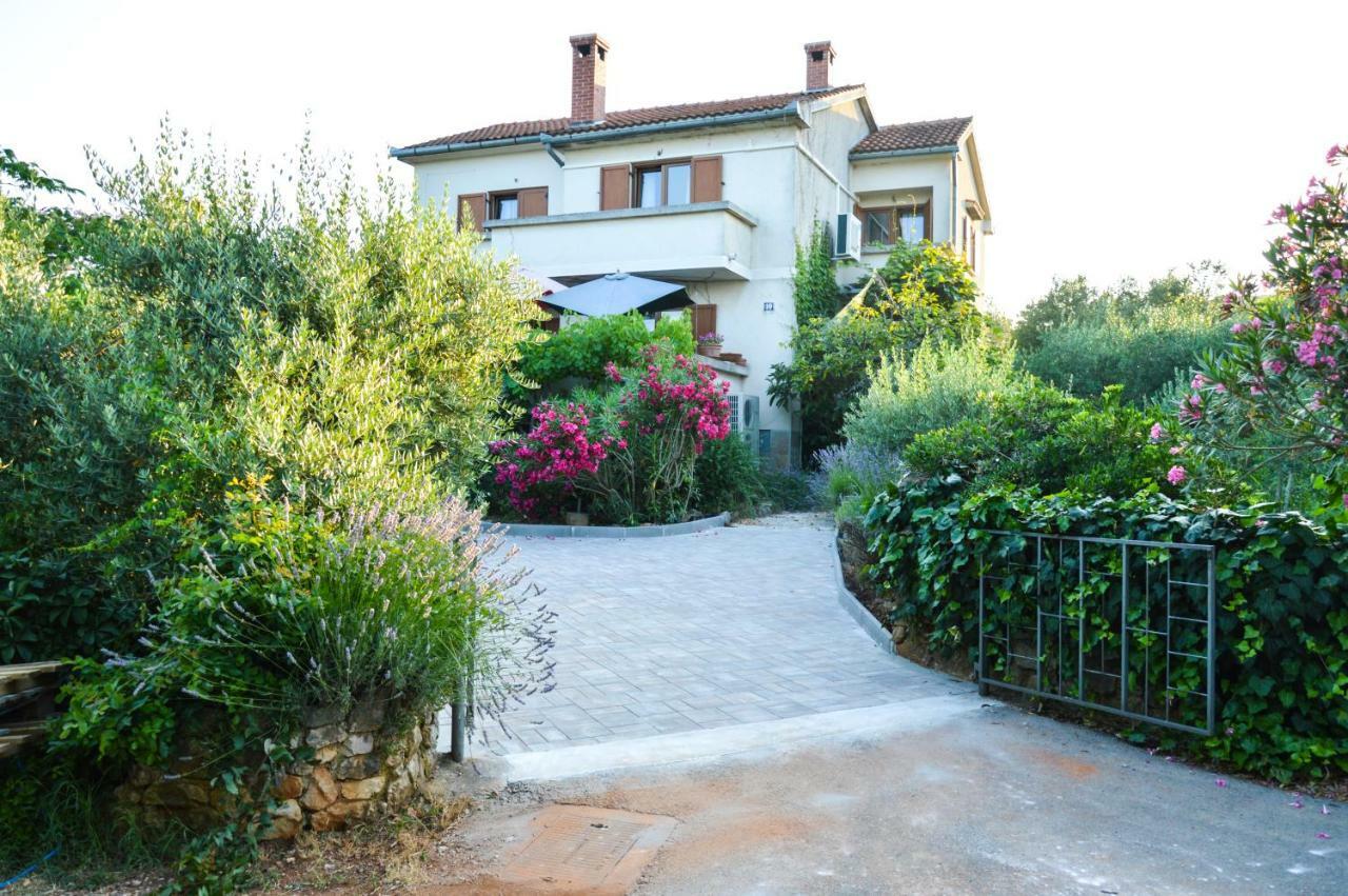 Apartment Zoja Pinezići Dış mekan fotoğraf